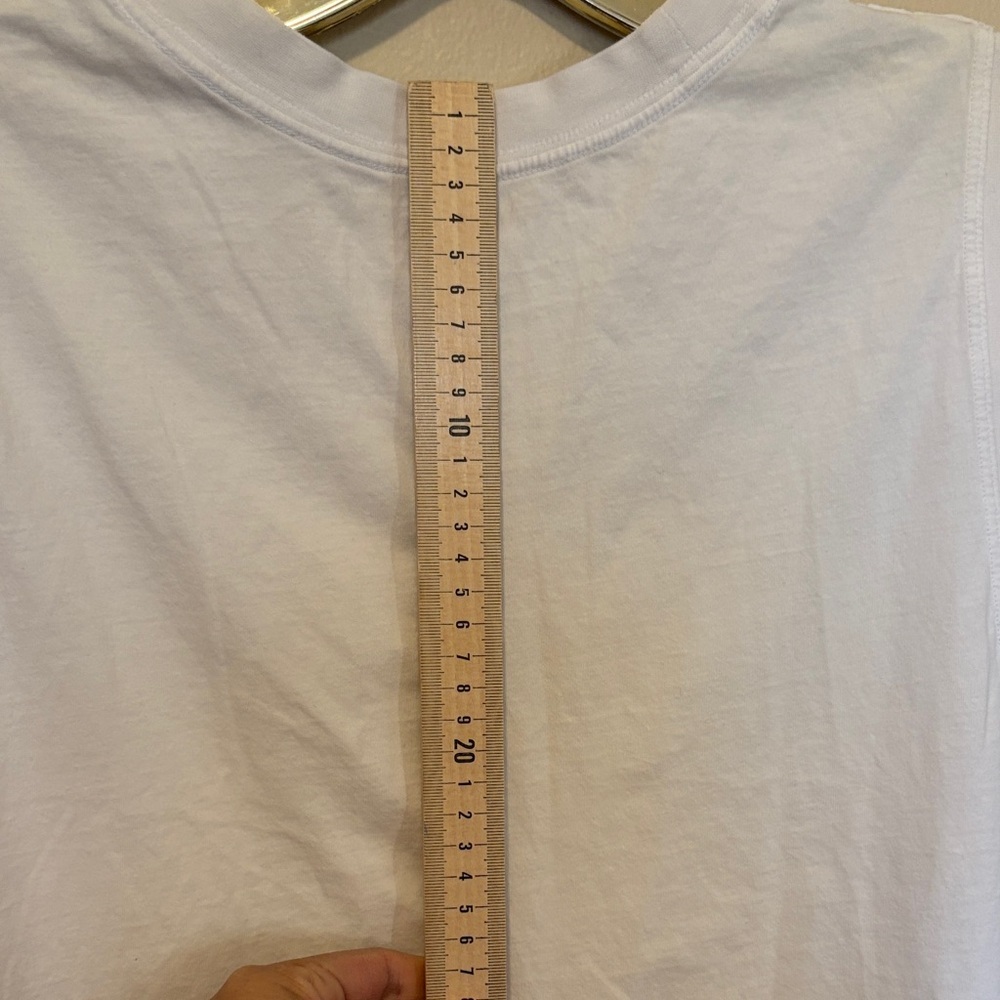 Lululemon Athletica White Muscle Tee - Picture 5 of 6